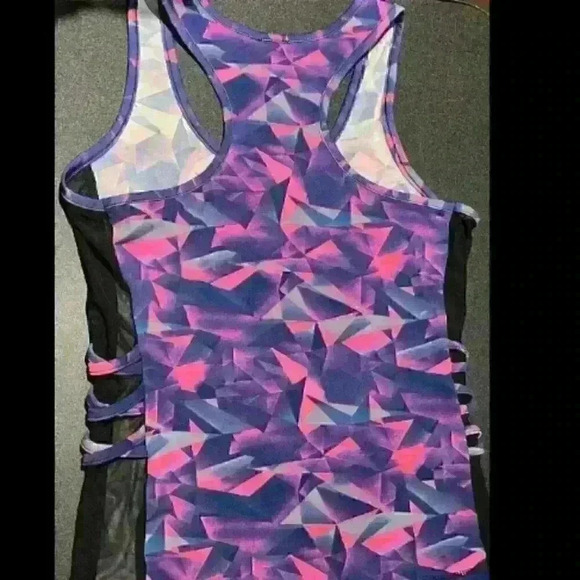 fIT iN Two piece work out fit Size Small/Medium & Large/Xlarge Available - Picture 2 of 3
